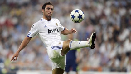 华体会官网-葡萄牙记者金球奖投票引热议，登贝莱居首，维蒂尼亚与亚马尔跻身前三